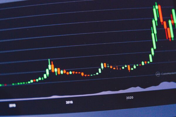 關稅利多引爆日股行情，00949勁揚5.7%稱霸ETF漲幅榜