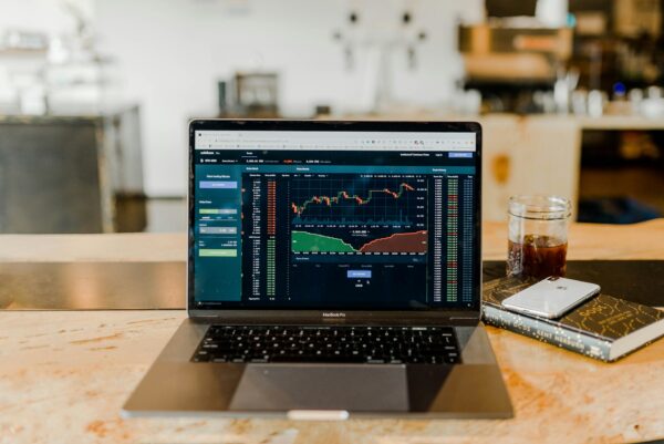 高息神話退場？ETF配息新規上路！ETF專家：00929、00713還穩住！ - https://www.watchmedia01.com