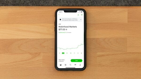 美債配８％不是夢？00768B將配息帶動外資買盤！10日持股暴增六成，勢頭勝兩大龍頭 - https://www.watchmedia01.com