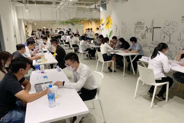 從零基礎到軟體工程師！台灣數位人才靠這「機構」翻轉人生 - https://www.watchmedia01.com