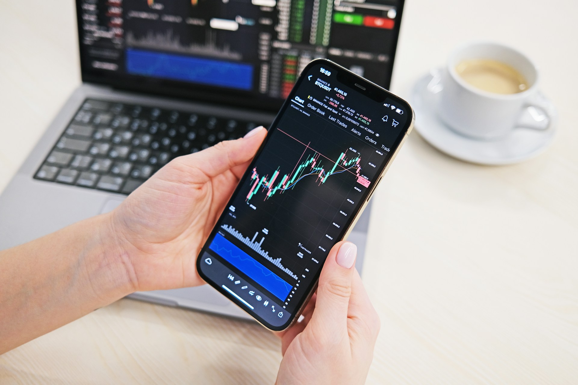 今年最強ETF！00877績效奪下五冠王，狠甩美股、台股