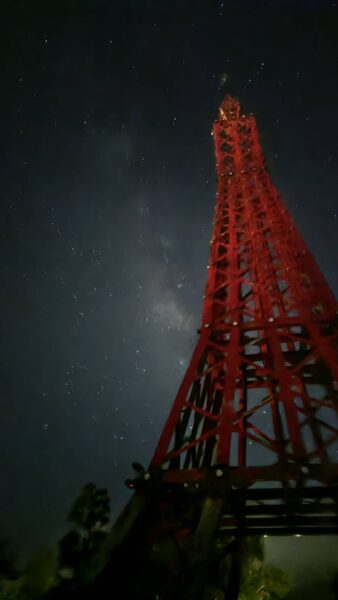 拉拉山星樂園兩天一夜小旅行：白天走古道、夜晚數銀河、隔天爬上樹梢看山景 - https://www.watchmedia01.com