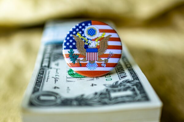 降息效應發酵！長天期美債ETF報酬全面翻正　00768B奪人氣冠軍 - https://www.watchmedia01.com