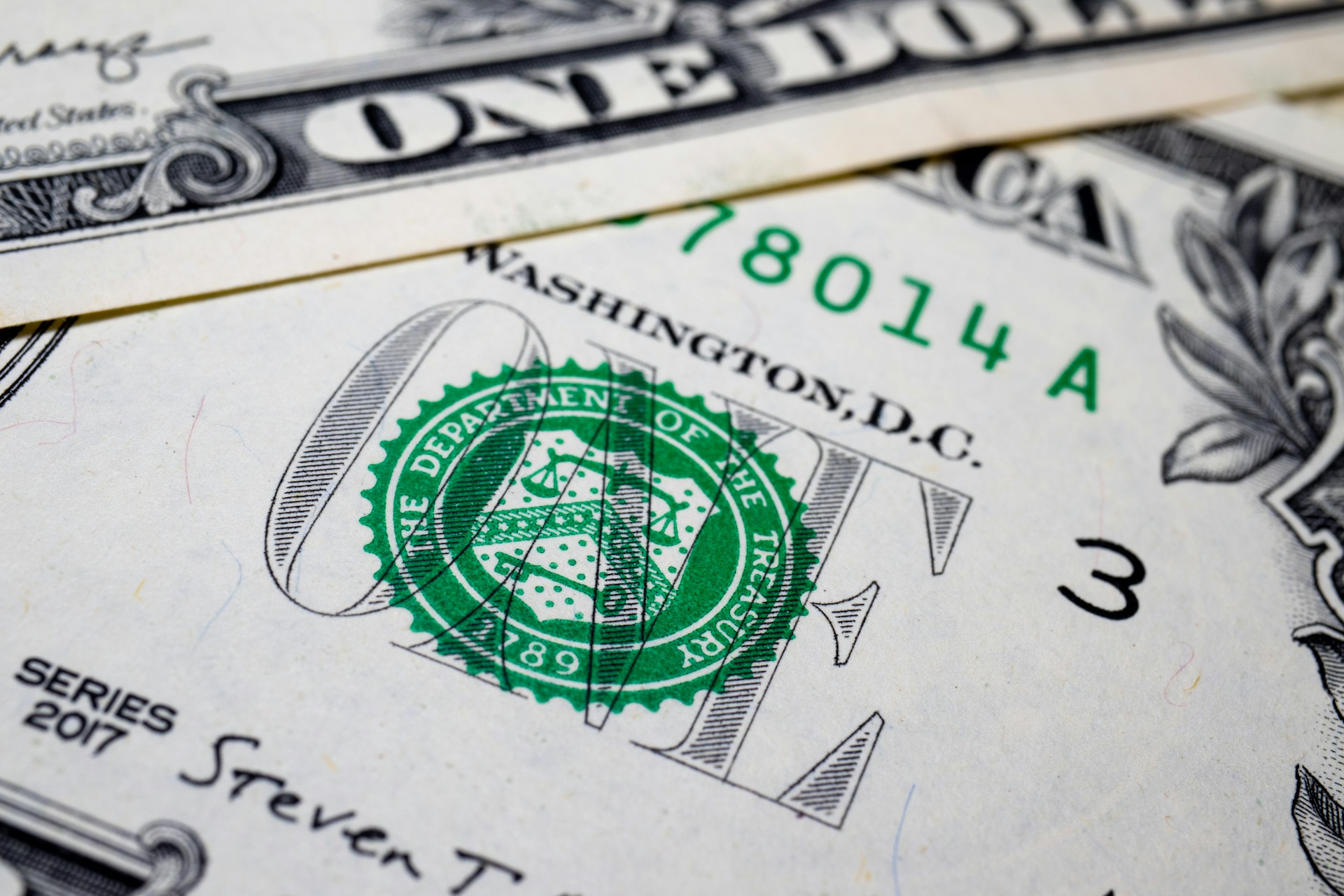 降息受惠，長天期美債納入資產配置，00768B今年受益人數翻倍