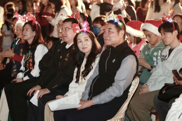 「Chill雪奇遇」打造冬季最浪漫奇幻夜 2025苗栗耶誕城盛大啟動 - https://www.watchmedia01.com