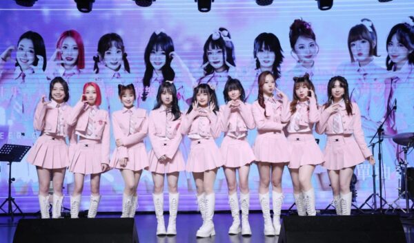 「記得愛聖誕公益」活動 阿沁發起創造更多正能量 - https://www.watchmedia01.com