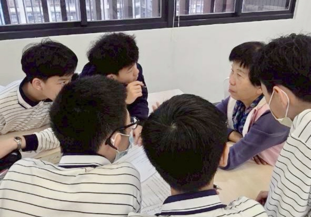 「跨世代感恩行動」紅心字會攜手復興實中 溫暖獨居長者的心